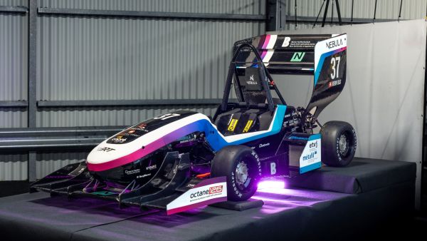 Ziemer is officially the new sponsor of the Bern Racing Team. The collaboration between the high-tech medical company and the electric racing team BRT is the perfect fusion of two common passions: technology and innovation.
